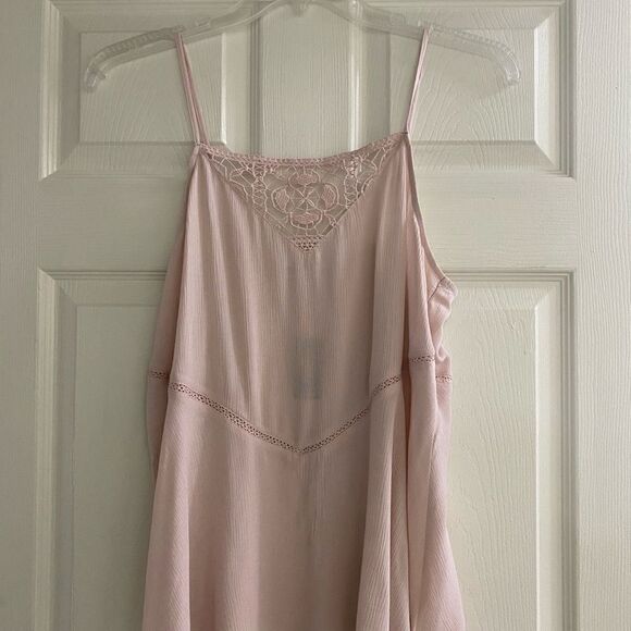 23-NWT EXPRESS Hi Neck Lace Cami, Truffle Pink - Picture 11 of 11